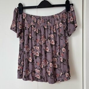 🎉4/30$🎉 American Eagle Off-Shoulder Floral Top – Size XS